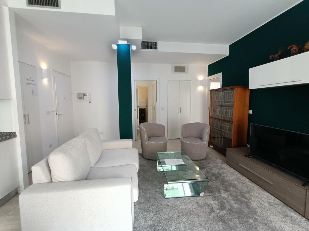 דירות מילאנו Joivy Elegant Flat For 6 With 2 Balconies מראה חיצוני תמונה